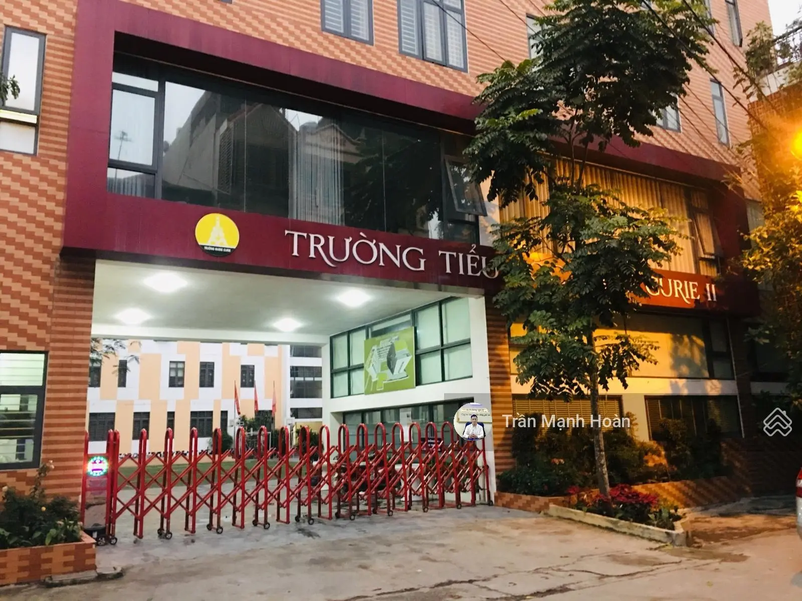Chính chủ cần bán gấp nhà mp Kiến Hưng,HĐ.Đường 12m,ôtô tránh,KD sầm uất.Lô góc2mặt thoáng.Giá14tỷ5