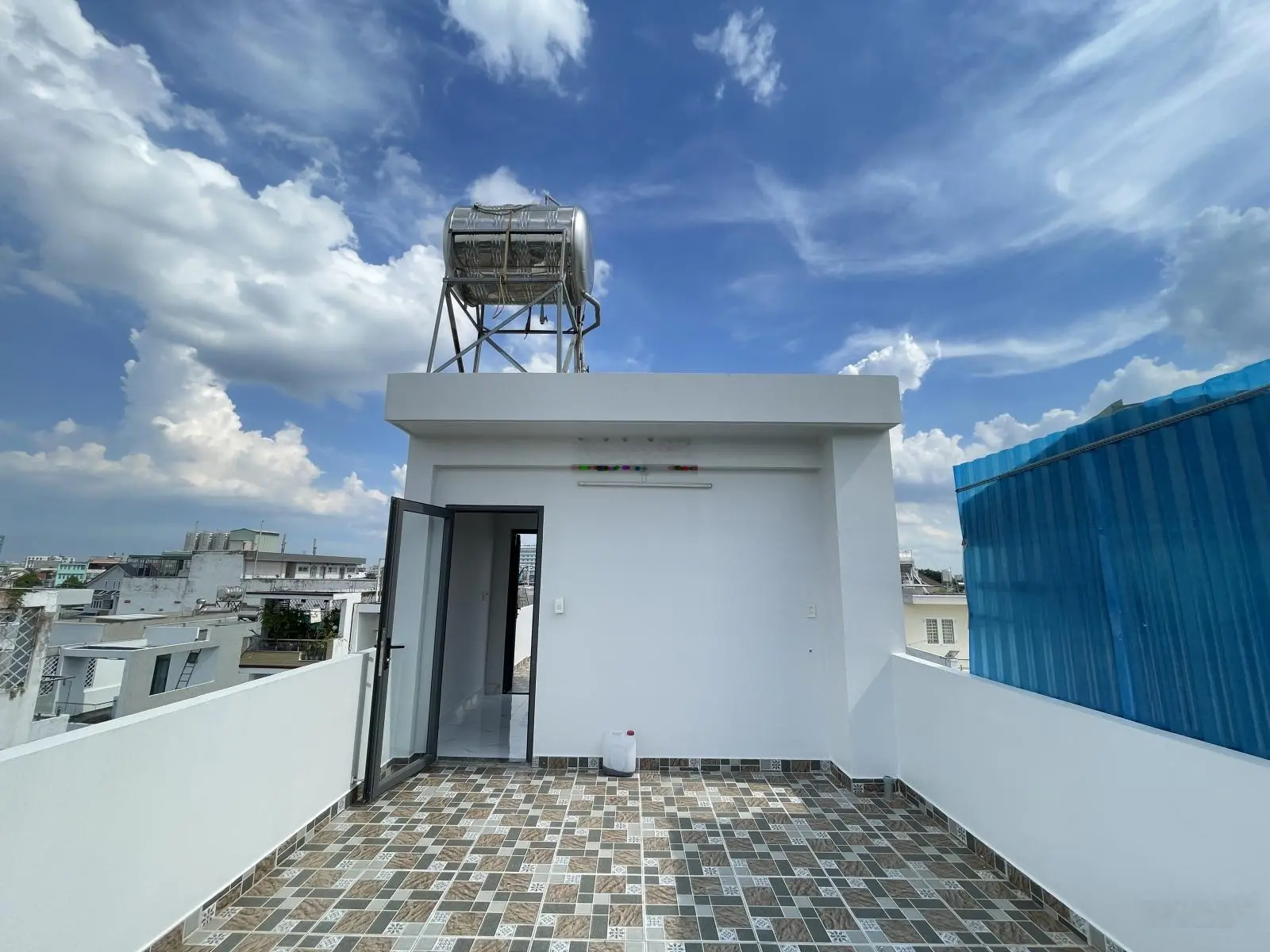 Nhà cực đẹp kiên cố ngay trục phạm văn đồng, full nội thất xịn, dân cư đồng bộ - dân trí, an ninh