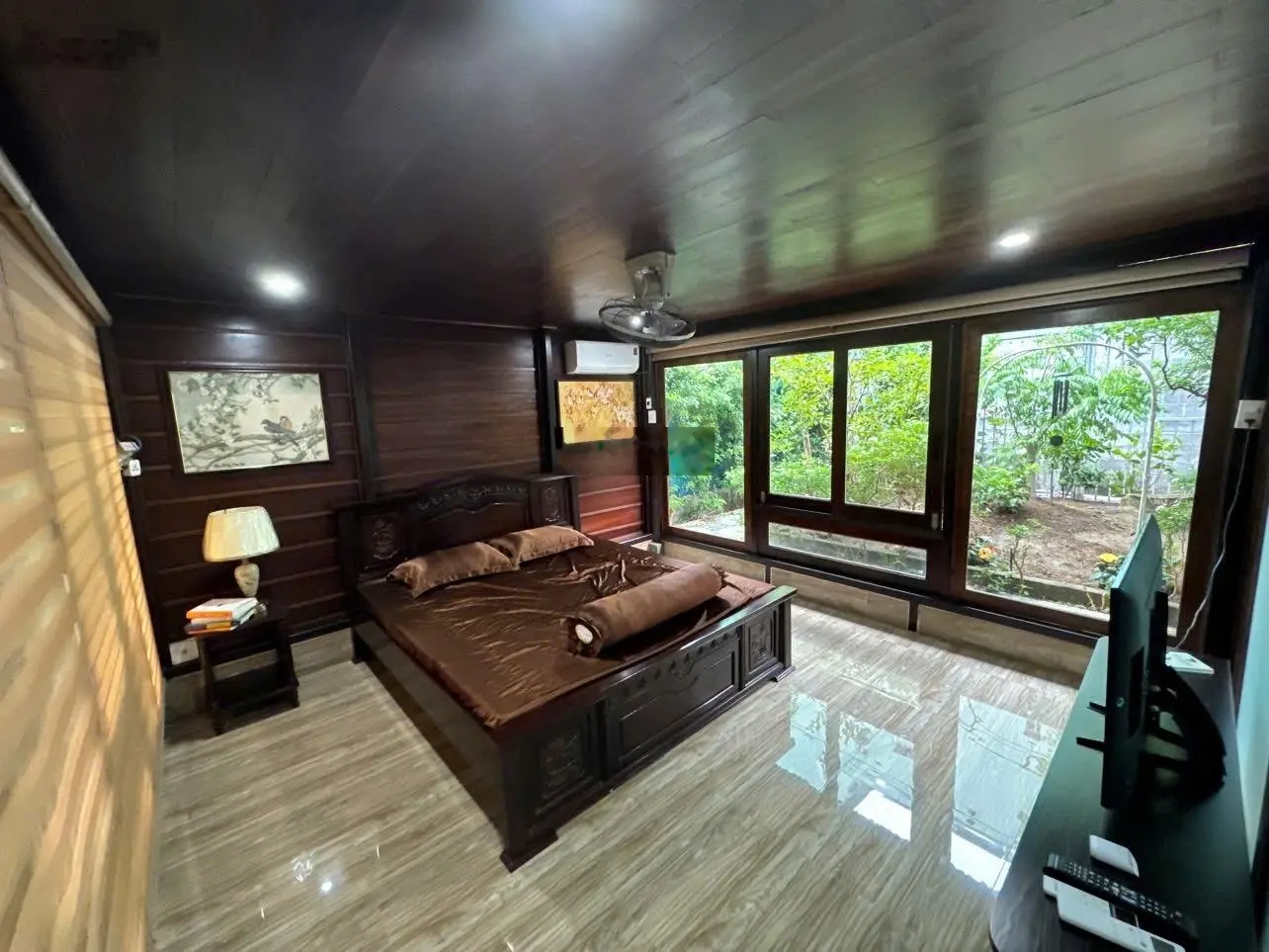 Bán Biệt thự nhà vườn gỗ Nu và xá xí tại trung tâm diên Khánh