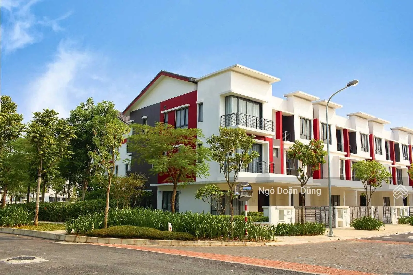 Chính chủ bán căn liền kề đầu hồi 250m2 Botanic Gamuda nguyên bản CĐT giá chỉ 180tr/m2 0904 744 ***