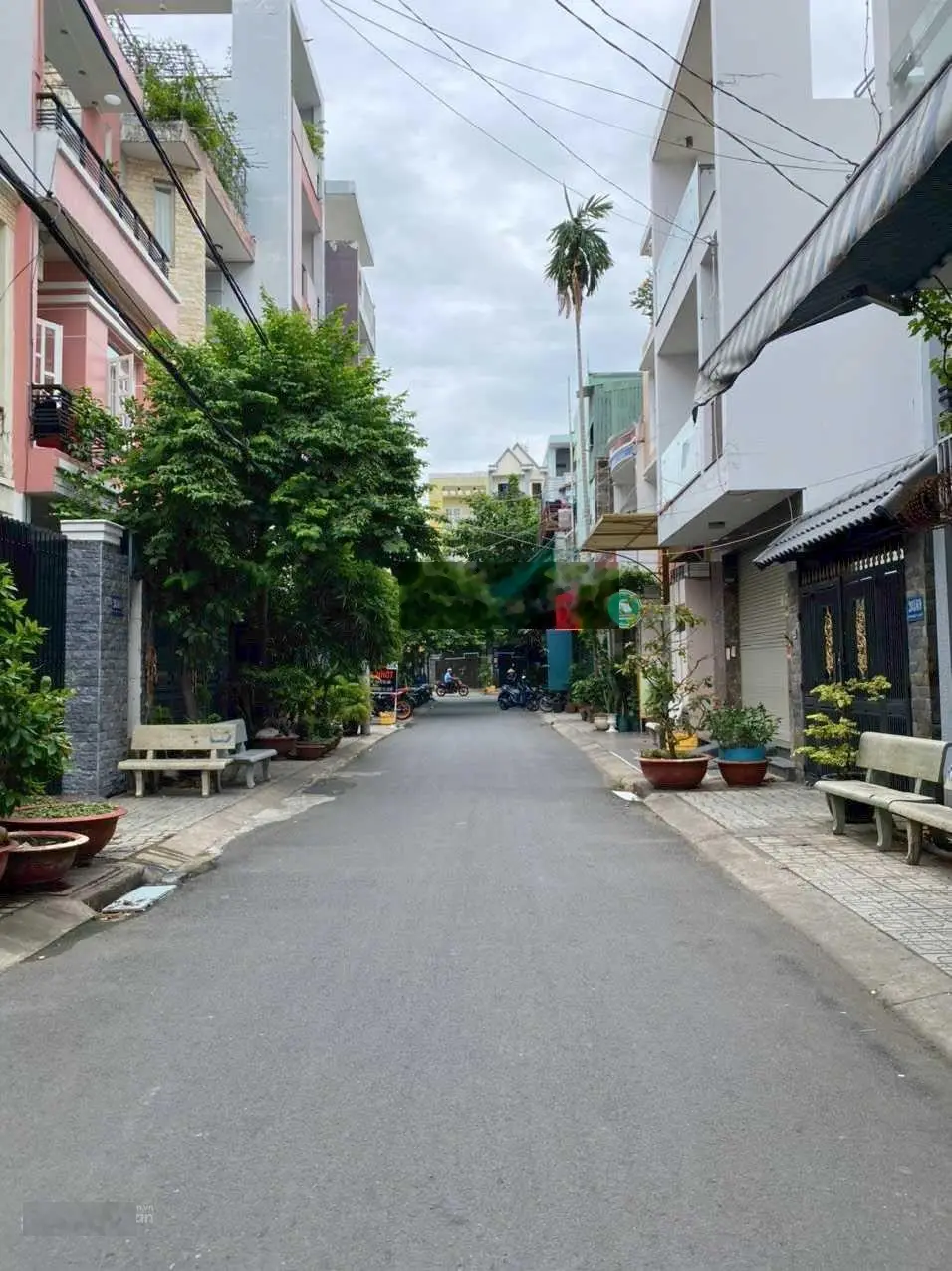 Hạ 200tr còn 2,7 tỷ. Bán nhà 60m2 đường số 13,Q4 xây 3 tầng, đang cho thuê 18tr. Hẻm 6m ra Vĩnh Hội