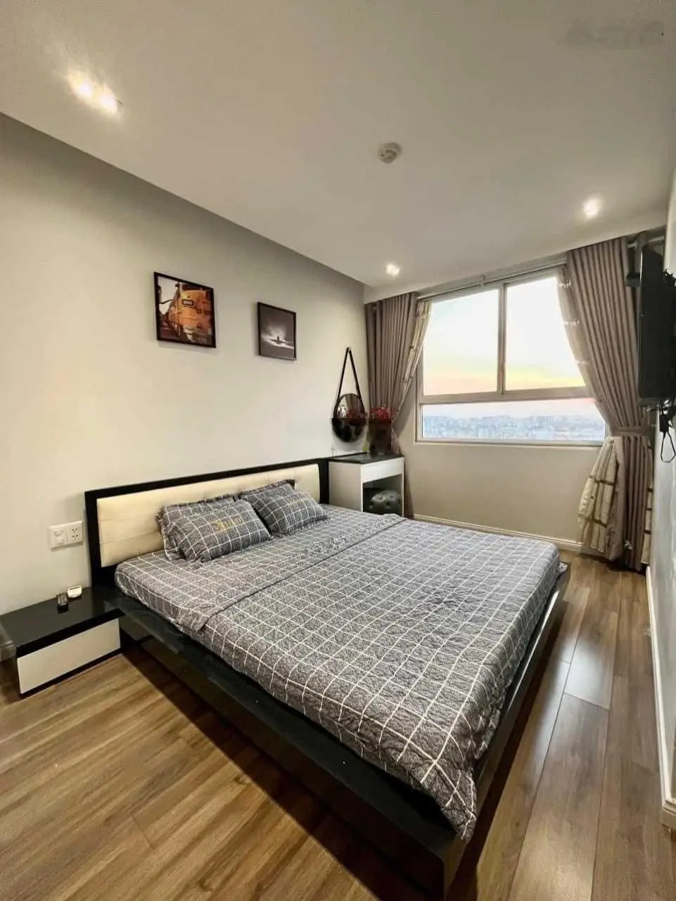 Cần bán gấp căn hộ 57m2, 2 phòng ngủ, giá cực tốt 3.070 tỷ - The Botanica, 104 Phổ Quang, Tân Bình