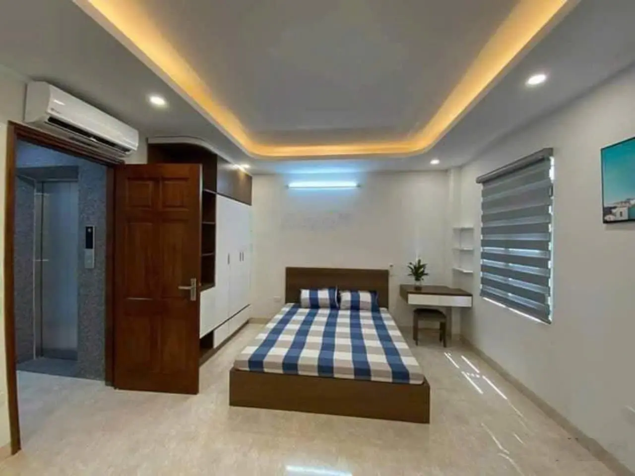Hiếm! CCMN CHDV Đường Láng 78m2*5T, MT 4.2M, lô góc, 20 căn hộ, ngõ thoáng, sát phố, đủ GPXD.