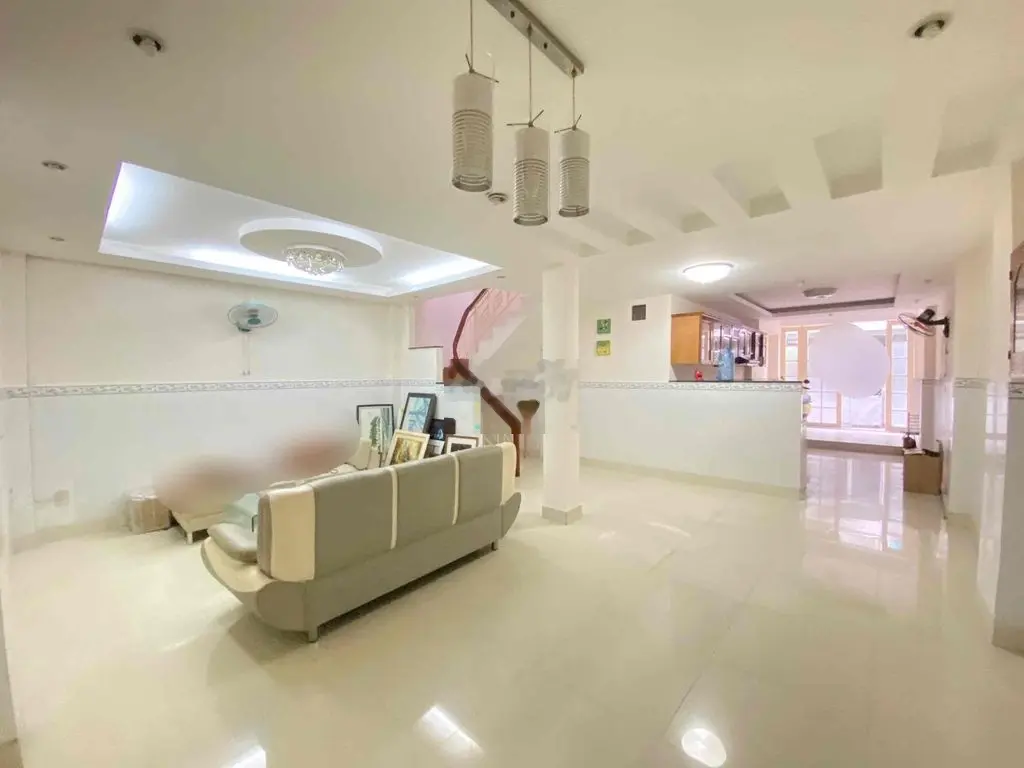 Kẹt Tiền Bán gấp - Nhà Đinh Tiên Hoàng / 5 Phòng Ngủ - Cho thuê 25Tr