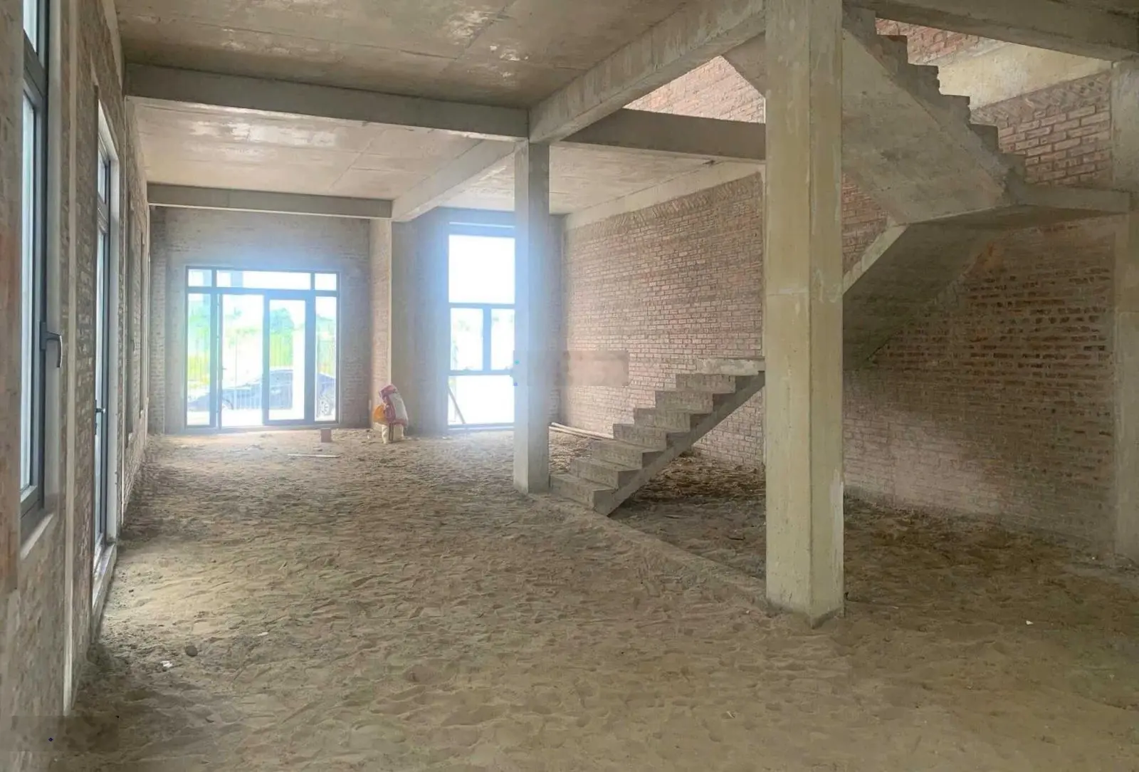 Bán căn 122m2 mặt tiền 7m hướng Nam duy nhất dự án Vinhomes Star City Thanh Hóa giá 9.1 tỷ.