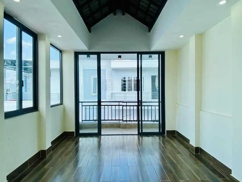 Bán nhà Nhiêu Tứ Phú Nhuận. Giá 4tỷ5, DT 59,16m2 hiện đang cho thuê 15tr/tháng