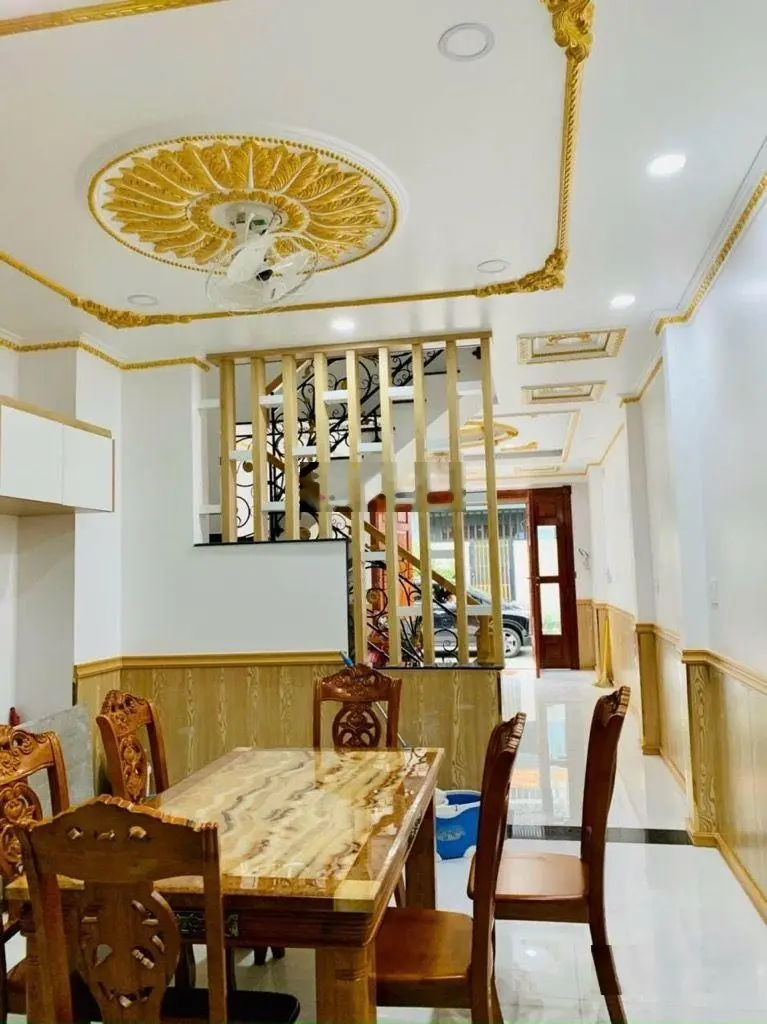 Bán nhà cực đẹp , hẻm xe tải tránh gần mặt tiền lạc long quân-(4,2x16m)-4tầng-chỉ 8tỷ x.