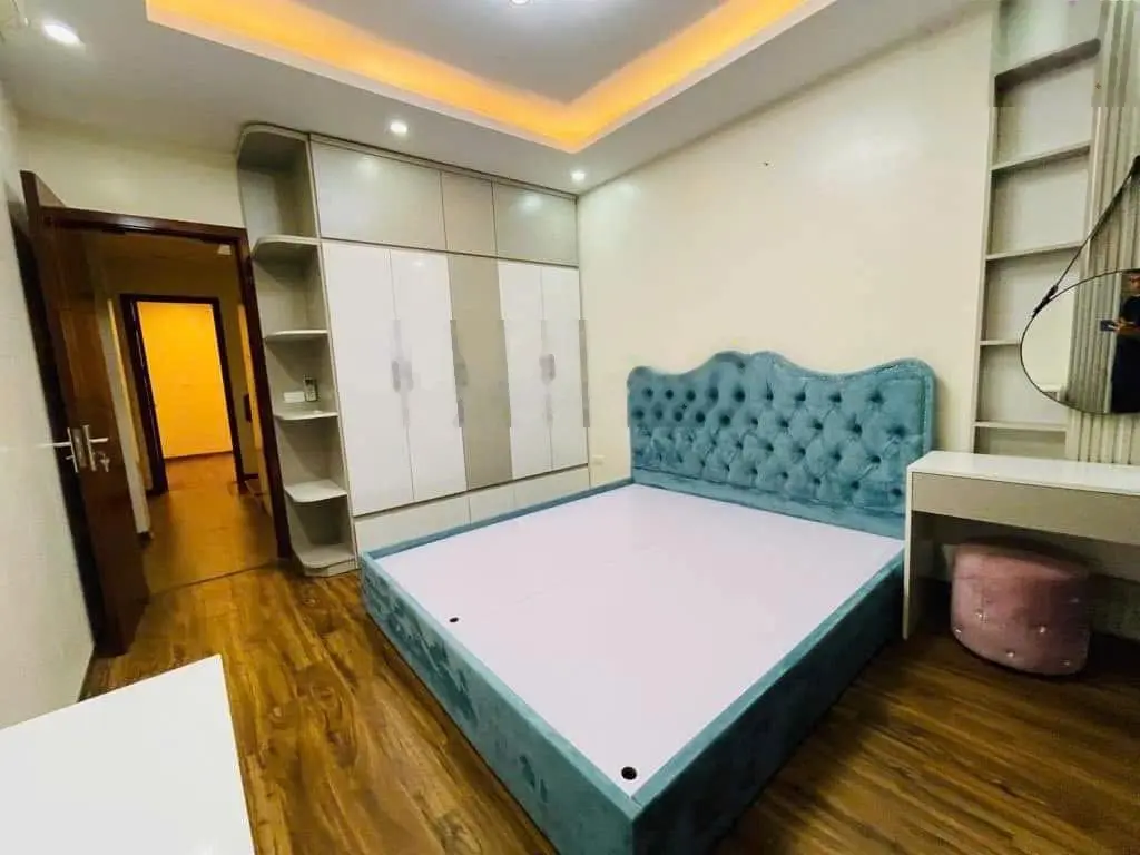 Siêu hiếm! Nhỉnh 7 tỷ ô tô đỗ cửa - Dịch Vọng - Cầu Giấy - Nhà đẹp ở luôn đón tết