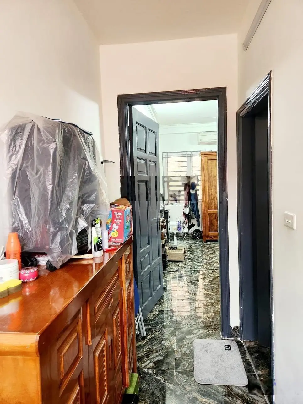Trần Hữu Tước - 45m2x5 tầng - gần hồ - nhà khung cột chắc chắn - sổ đỏ sẵn sàng giao dịch