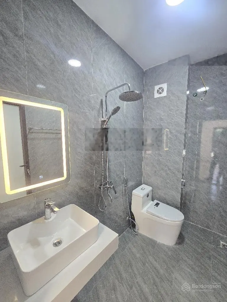 Nhà Nguyễn Khoái mới coong ngõ ô tô đỗ cửa