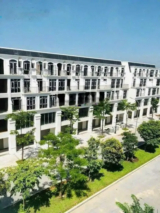 Cần bán liền kề khu Anh Quốc dự án Hinode Royal Park. Diện tích 95m2 giá 21,5 tỷ. LH: 0966761190