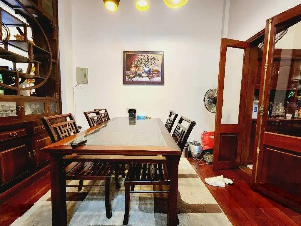 PHỐ NGUYỄN VĂN HUYÊN_NHÀ ĐẸP - GẦN PHỒ - FULL NỘI THẤT CAO CẤP - DÂN TRÍ CAO. DT 110M x 5T, MT 6M