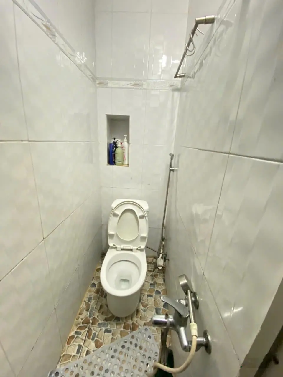 Bán nhà 1 trệt 1 lầu MT sầm uất đường Lý Thường Kiệt 84m2 (6x14) 9 tỷ TL p.Dĩ An