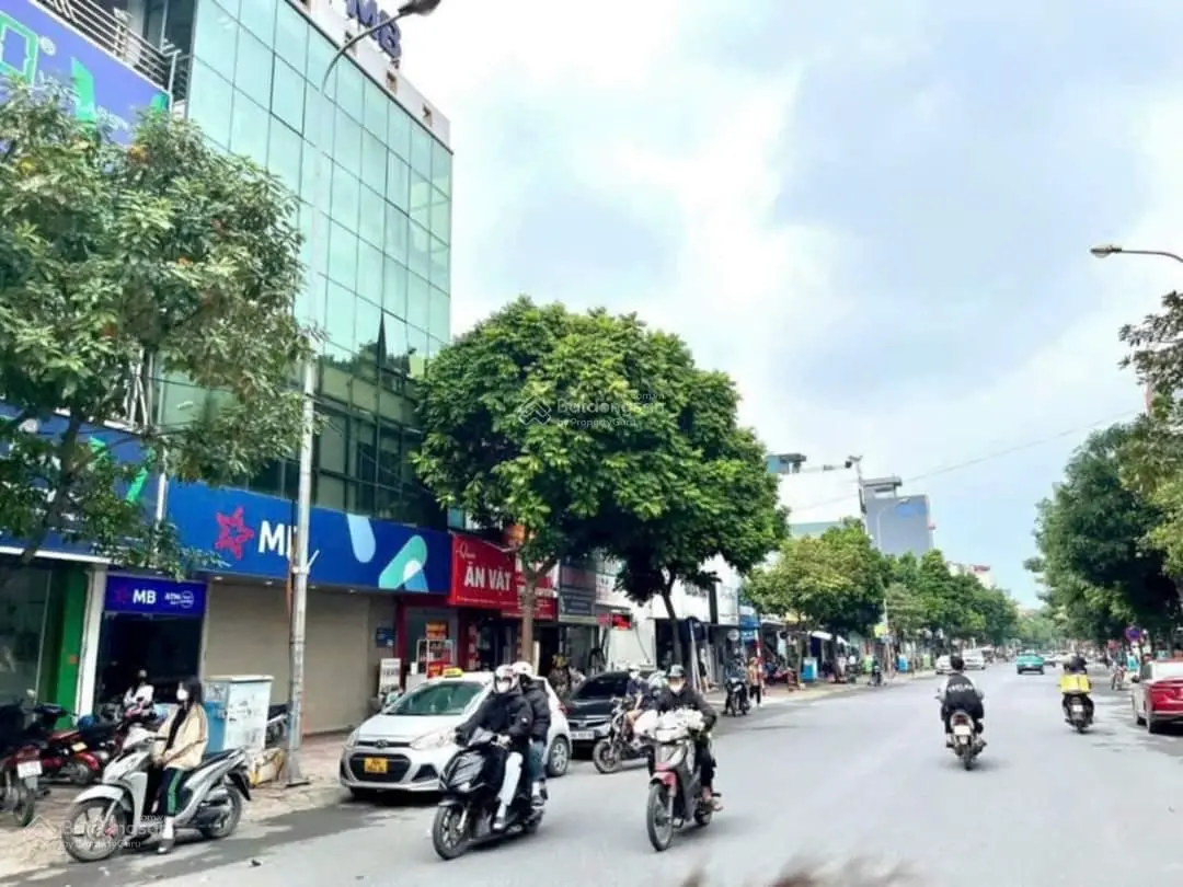 Rẻ nhất phố, tòa nhà Nguyễn Hoàng 3600m2 kinh doanh - khủng nhất MP - MT 16m - có 102. Siêu vip