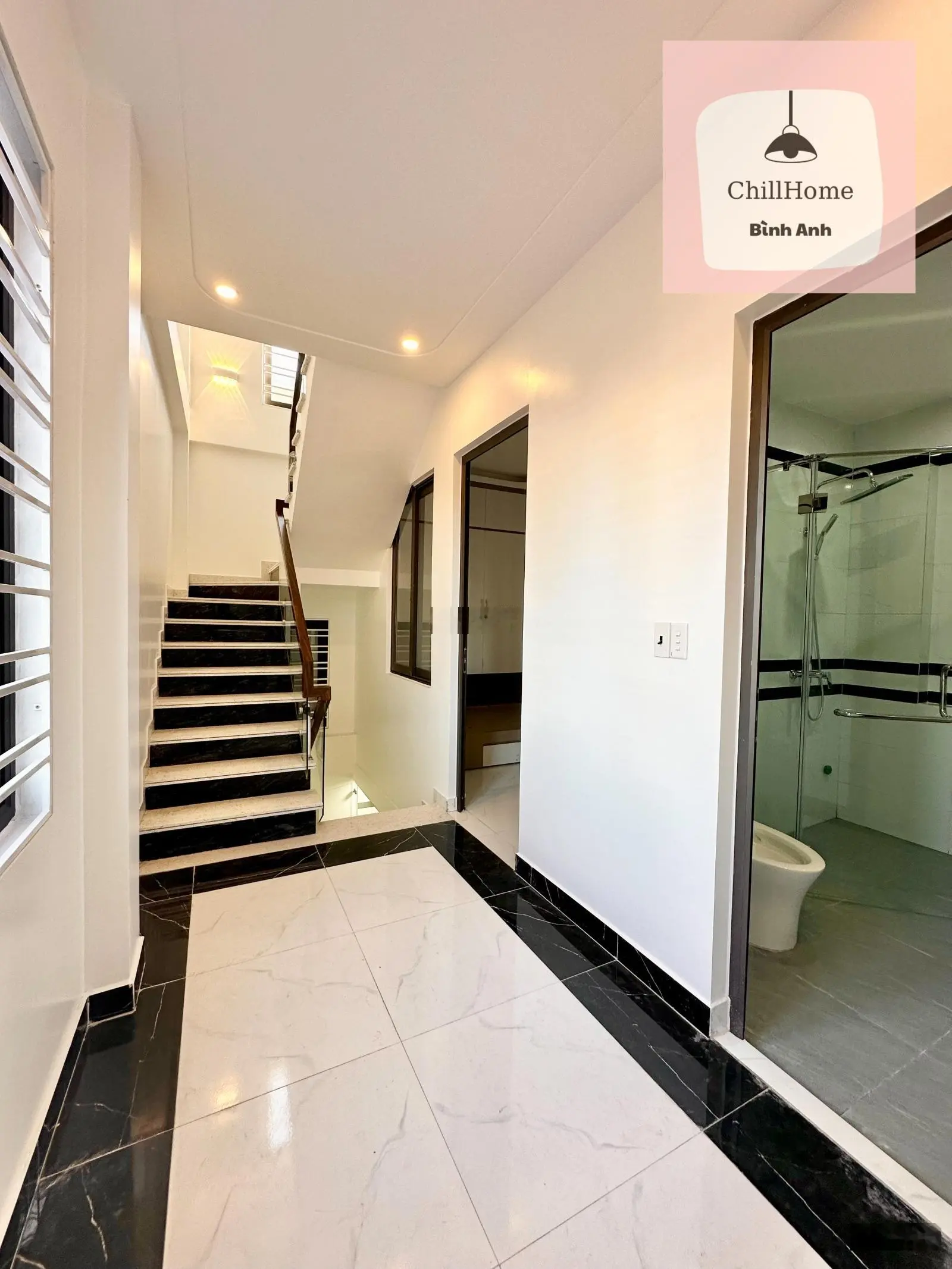 Dãy nhà văn minh cực VIP khu Hồ Sen - Nguyễn Công Trứ. Sân chung 4m. Ngõ nông. 3,8 tỷ