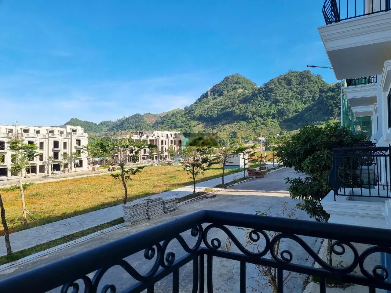 Chính chủ cần bán xuất ngoại giao 85m2 tại trung tâm thị xã mộc châu, full sổ