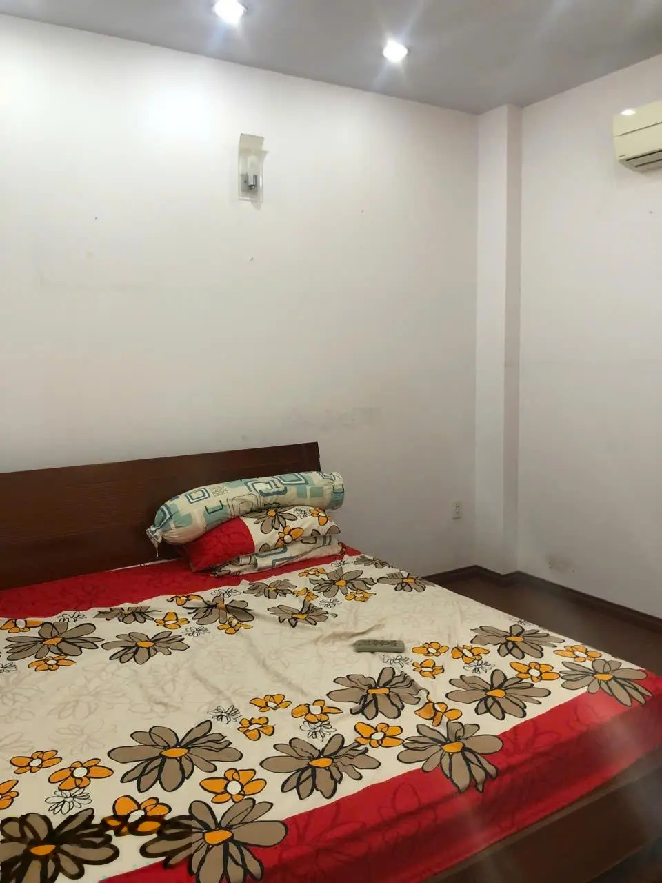 Bán nhà MT đường số Tân Quy, Q7 diện tích 4x18m. Nhà 1 trệt 2 lầu giá 10,2 tỷ thương lượng