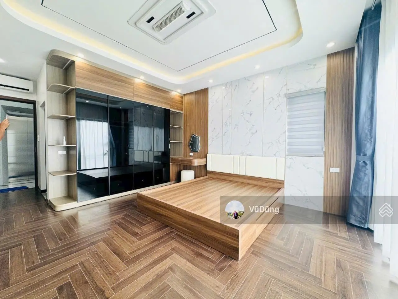 Bán nhà phân lô Phúc Đồng 918, Long Biên DT 50M2, 8 Tầng, MT 4.3M, Vỉa hè, ô tô tránh, lô góc.