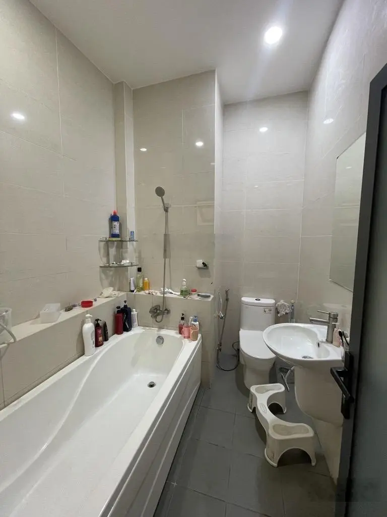 HTP Quận 7, Nhà đẹp 4 Lầu 4pn, hẻm 1 sẹc, ngang lớn 5m, dtsd 185m2, 10m ra mặt tiền, nhỉnh 6 tỷ TL