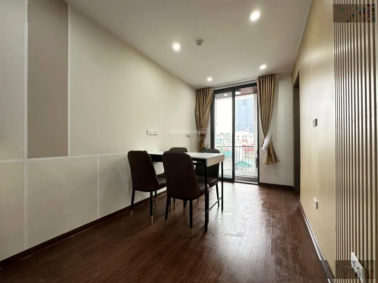 Bán toà căn hộ dịch vụ cao cấp