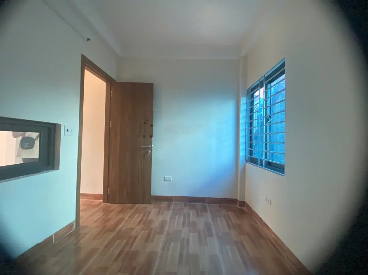 Bán căn 3 tầng 3PN, gần ĐH TDTT, có chỗ để ô tô chỉ 2,6 tỷ ngay tại Phụng Châu