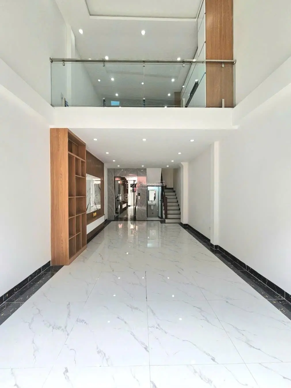Bán nhà 50m x 6 tầng, lô góc 2 mặt thoáng, thang máy cao cấp, ô tô vào nhà phố Kẻ Tạnh, giá 9.45 tỷ