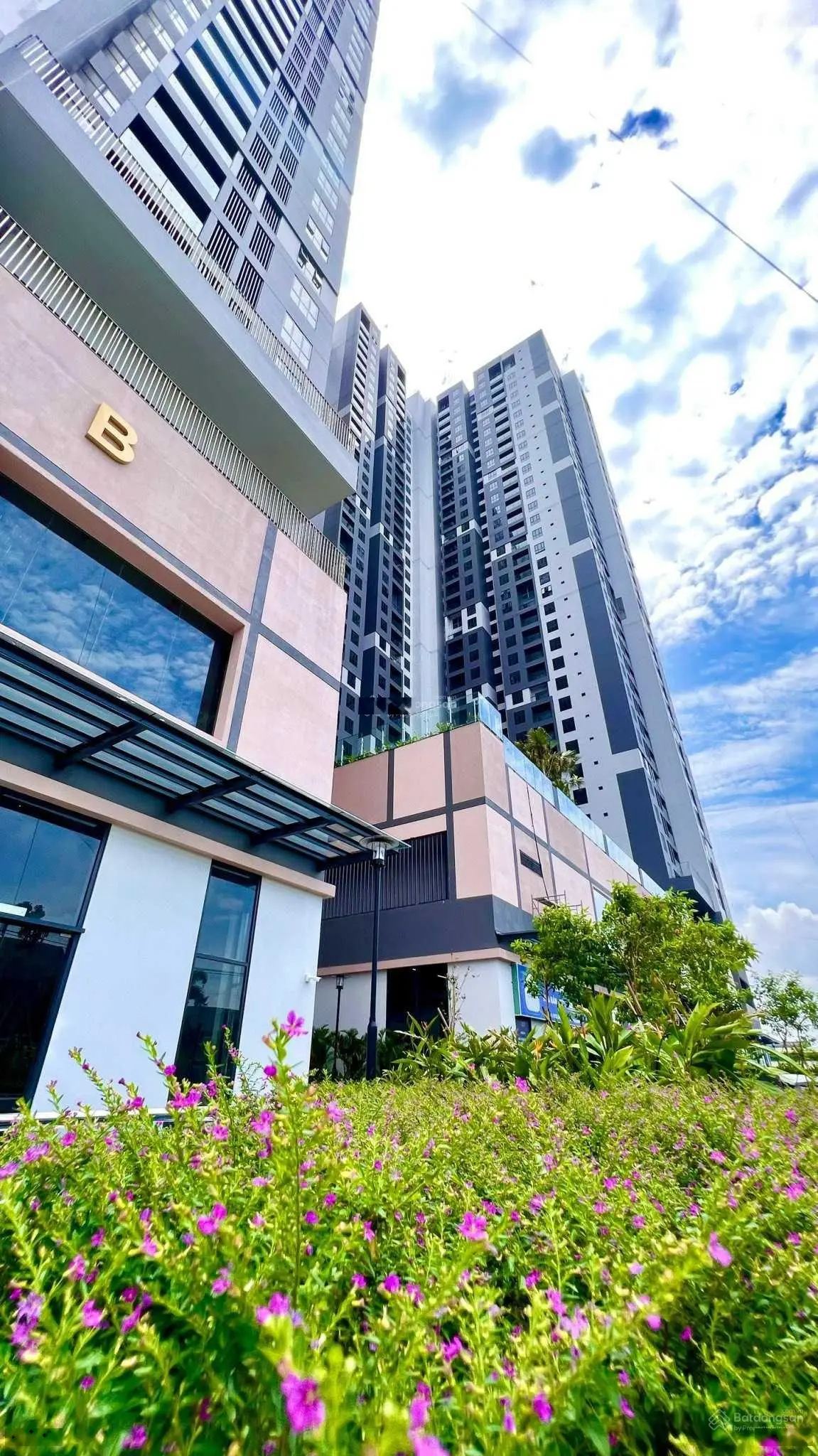 Chủ ngộp bank cần bán gấp căn hộ HT Pearl 2PN, 2WC 73,46m2 giá 2.3 tỷ