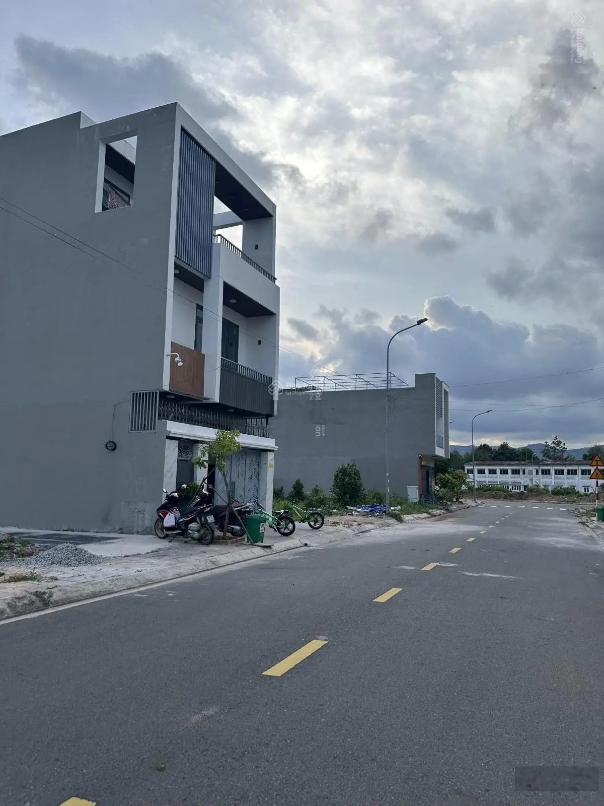 Bán lô đất khu Hưng Việt 6 x 16m, phường Long Tâm, Tp Bà Rịa