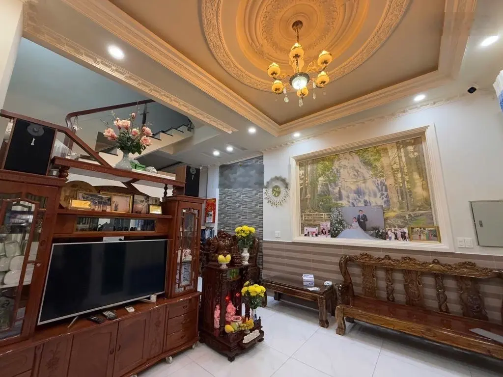 Lý Phục Man Cần Bán Gấp Căn Nhà 4 Tầng 5*13.2 Nhỉn 11 tỉ