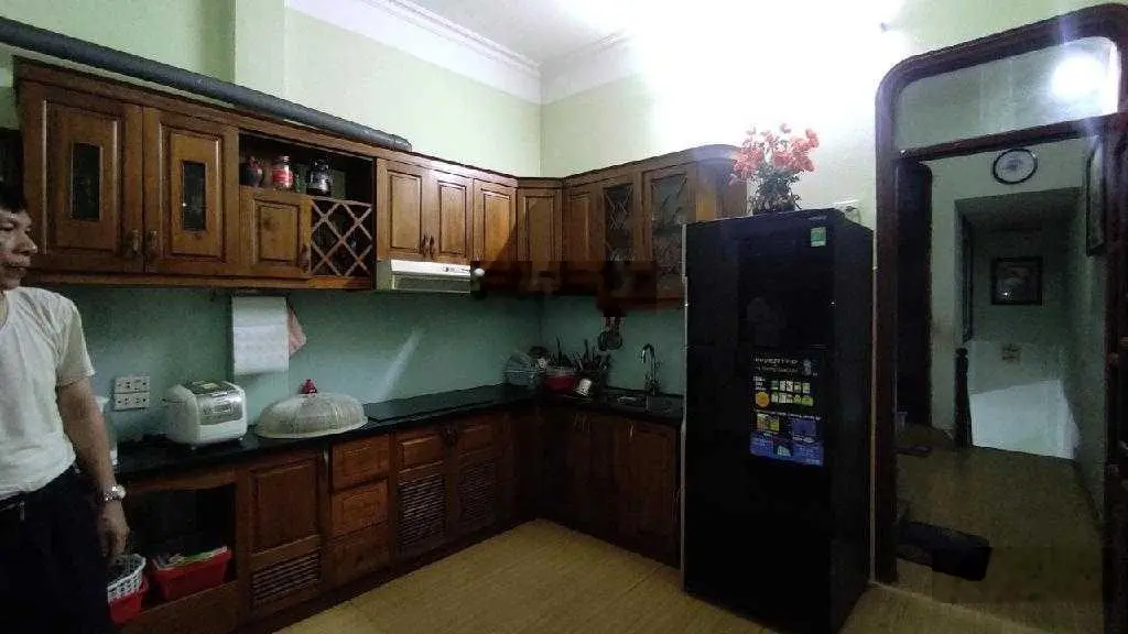 Cực hiếm, bán nhà đẹp Chợ Xanh Q Cầu Giấy, ô tô tránh - kinh doanh ngày đêm, 35,6m2, giá 12 tỷ