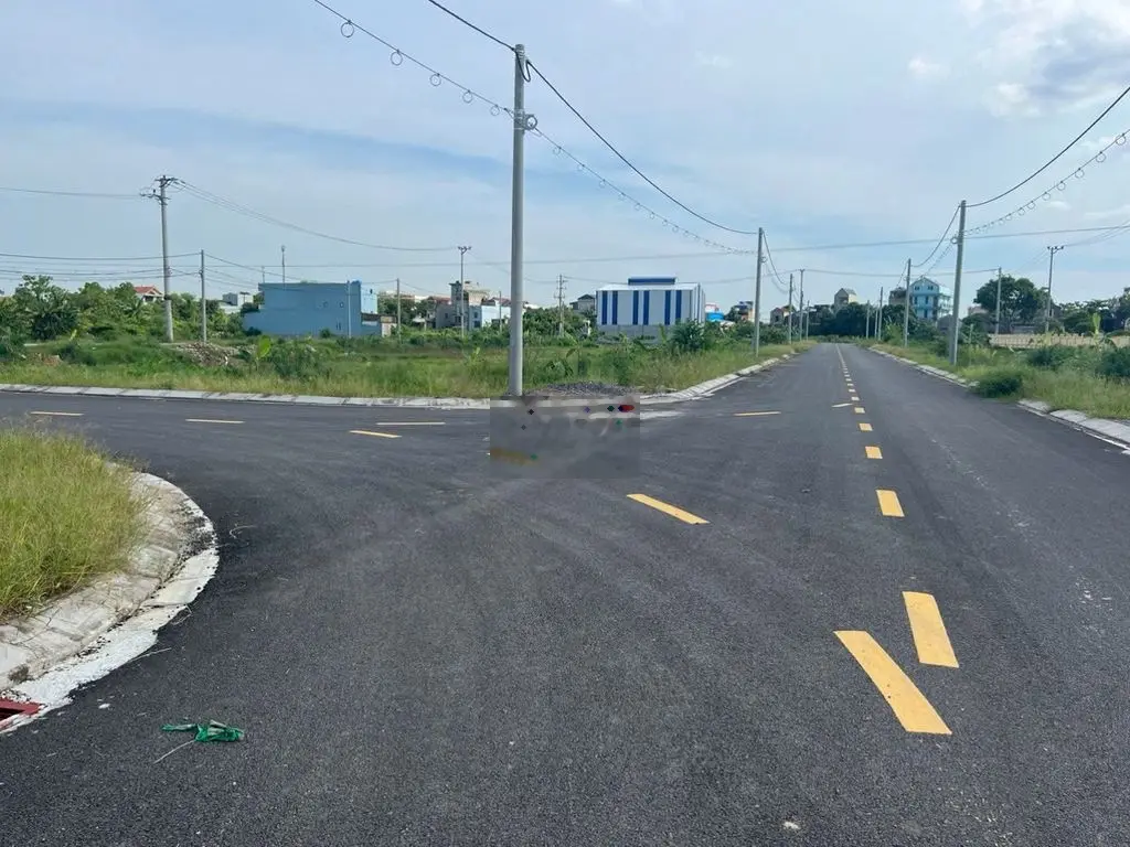 Cần bán 2 lô đất chính chủ full thổ cư đối diện cảng quốc tế Phúc Lộc