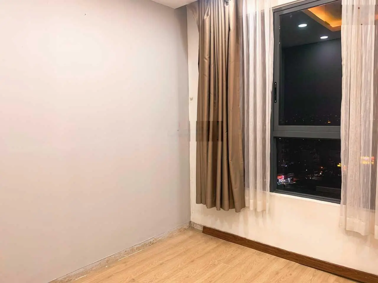 Hàng VIP cần bán gấp căn Duplex Emerald 3PN - 2WC nội thất xịn bắt mắt, căn góc hướng đón gió