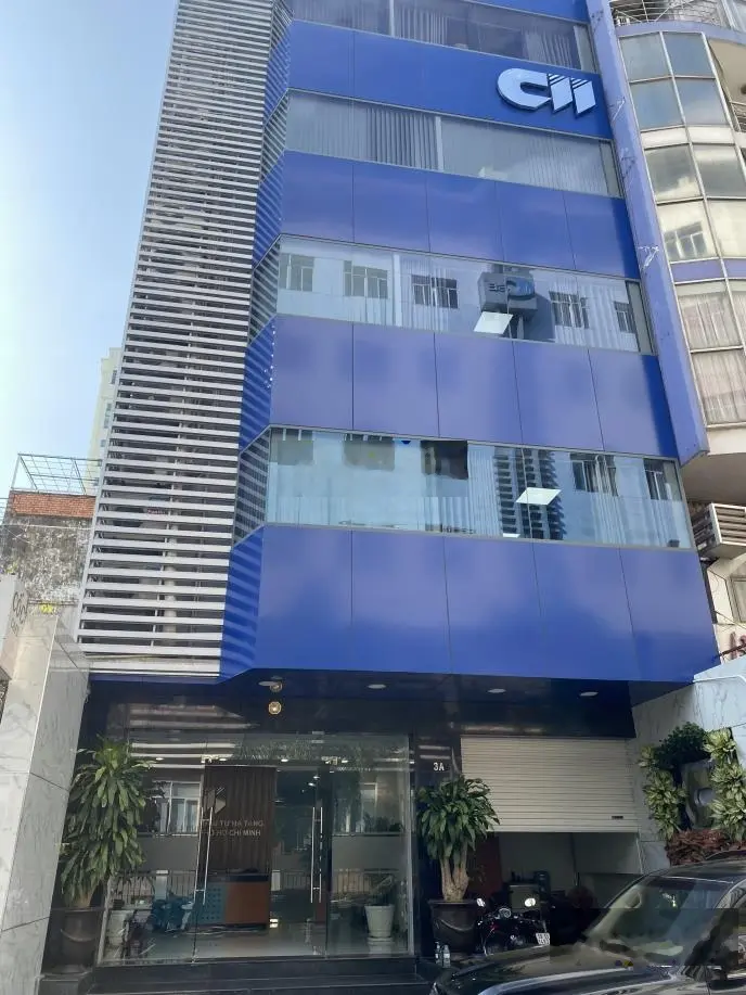 Bán toà nhà siêu khan hiếm mặt tiền Lê Hồng Phong - Quận 5. DT = 212m2. Giá chỉ: 200 tỷ (TL)