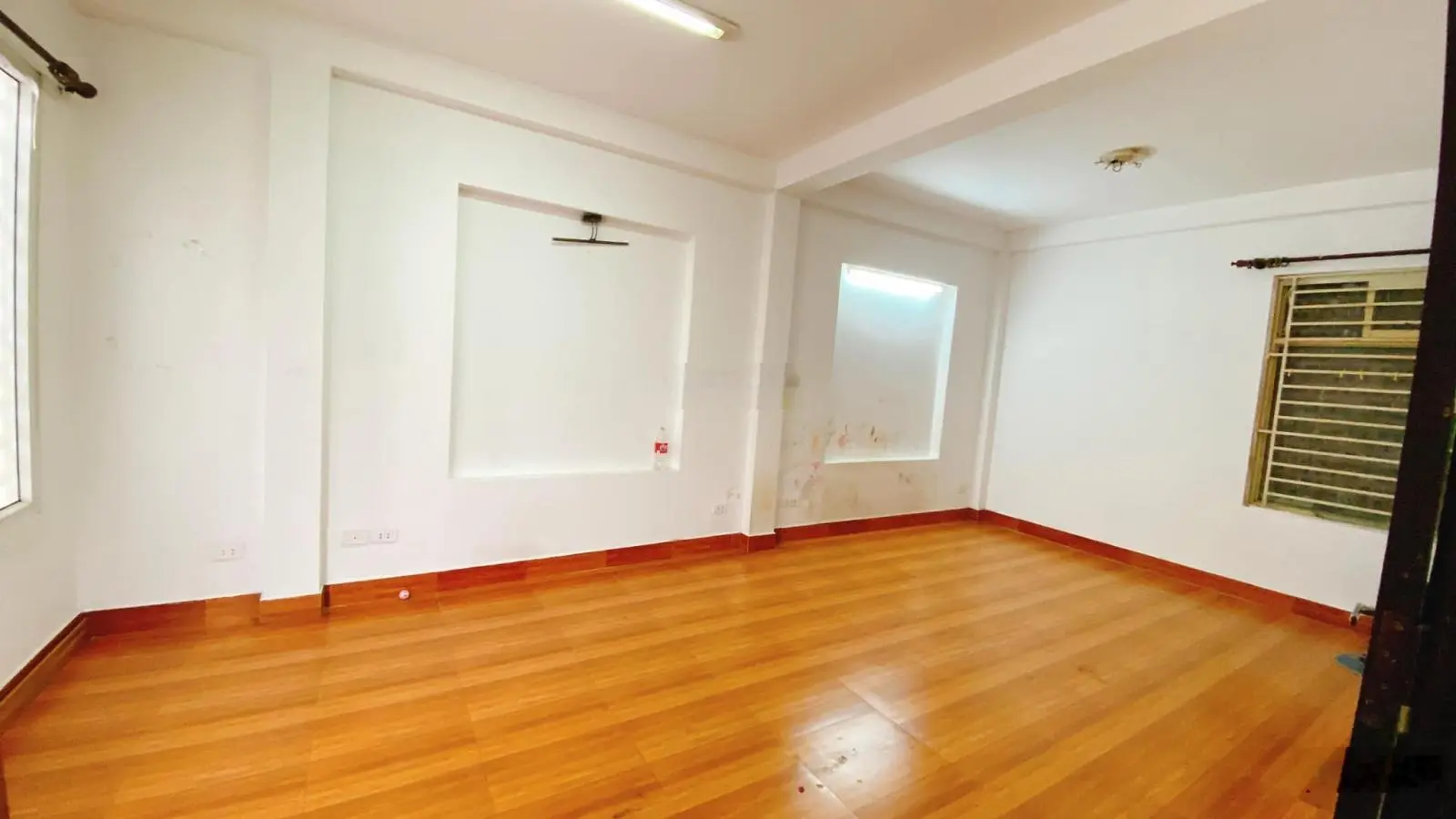 Chủ nhà giảm 500 tr quyết bán nhà - Phố Nhân Hòa, Thanh Xuân, Hà Nội, 50m2, 5 tầng, giá còn 12,2 tỷ