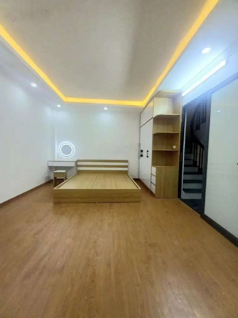Bán nhà phố Đại Đồng Vĩnh Hưng Hoàng Mai sổ riêng 30m2 5 tầng full nội thất giá 5,55 tỷ có TL mạnh