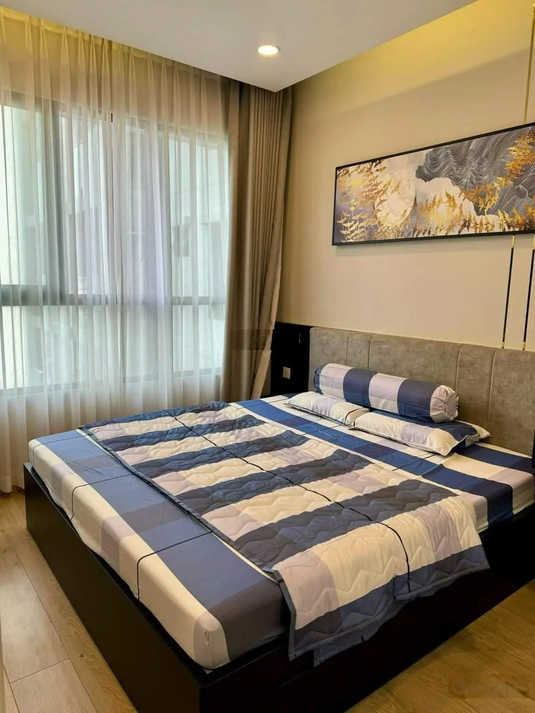Bán gấp căn góc 1PN Emerald view nội khu, tặng lại nội thất đầy đủ, hướng phong thủy