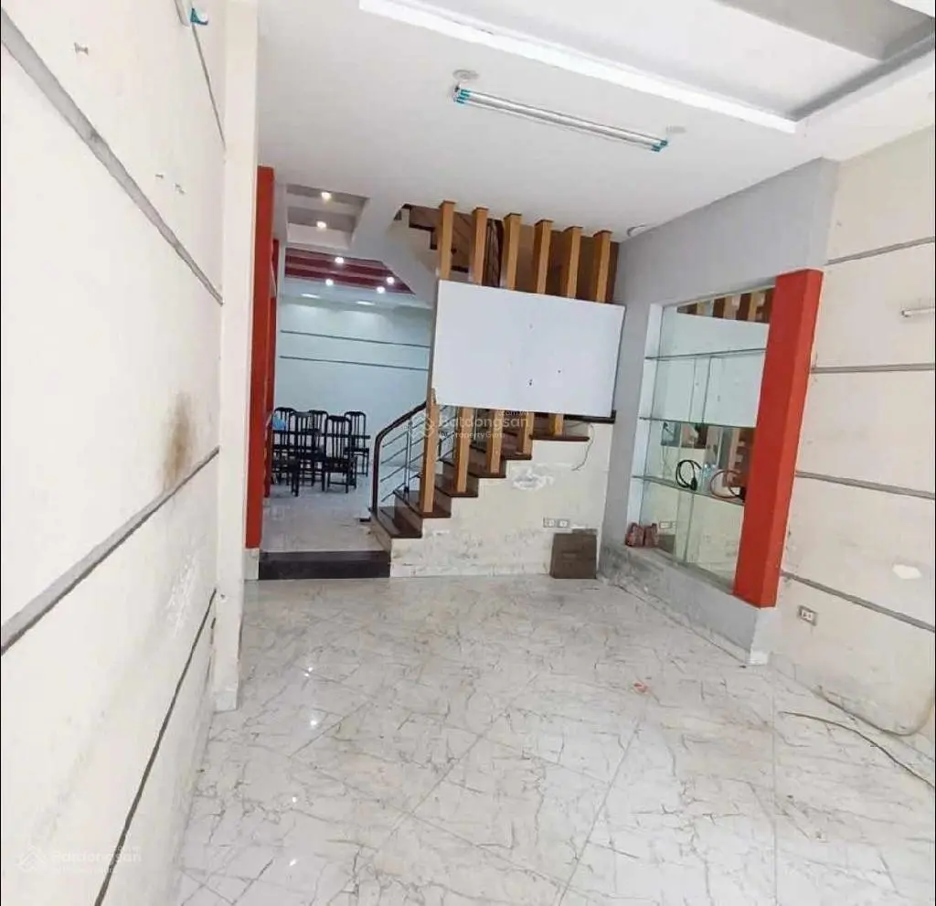 Bán nhà Cầu Giấy mặt ngõ ô tô tránh, kinh doanh đỉnh, ngõ thông - 2 thoáng full tiện ích