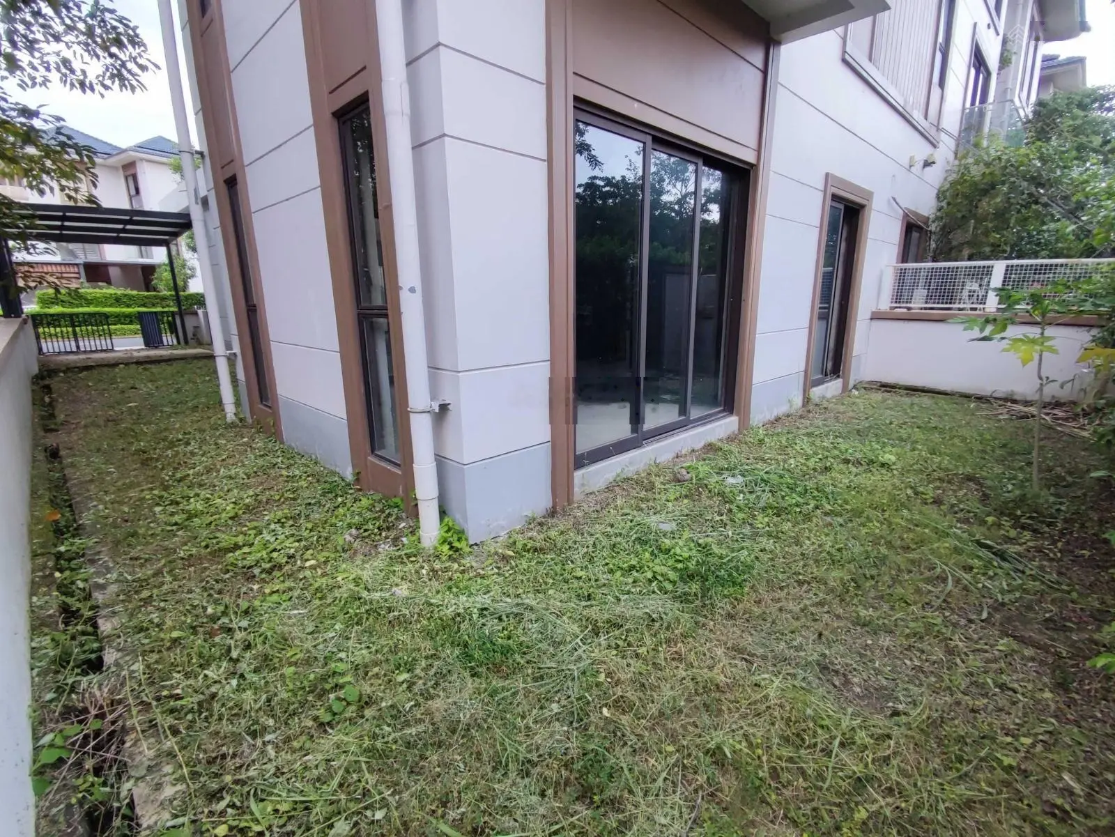 Bán nhanh BT song lập 2 mặt thoáng từ 12 tỷ, DT 210m, zone 8 full thuế phí. LH 0901 088 ***
