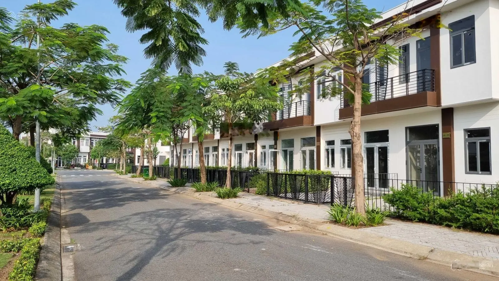 Bán nhà phố rẻ nhất khu dân cư Trần Anh Riverside, sổ hồng riêng, bao sang tên