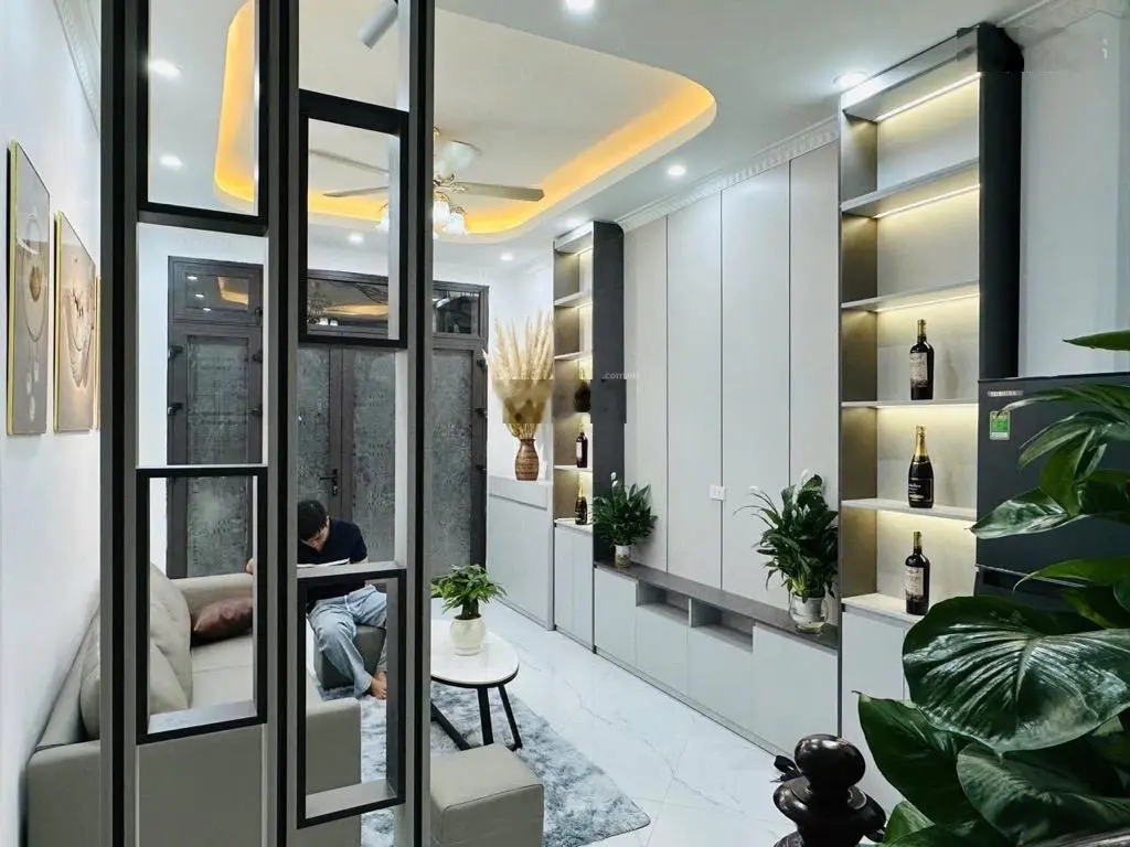 Nhà Minh Khai cách phố 100m full nội thất đẹp long lanh
