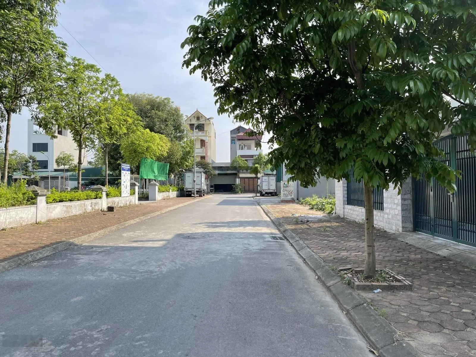Cần bán gấp lô đất 118m2 tại khu 31ha, TT Trâu Quỳ, view thoáng, đỗ ô tô 2 bên đường thoải mái