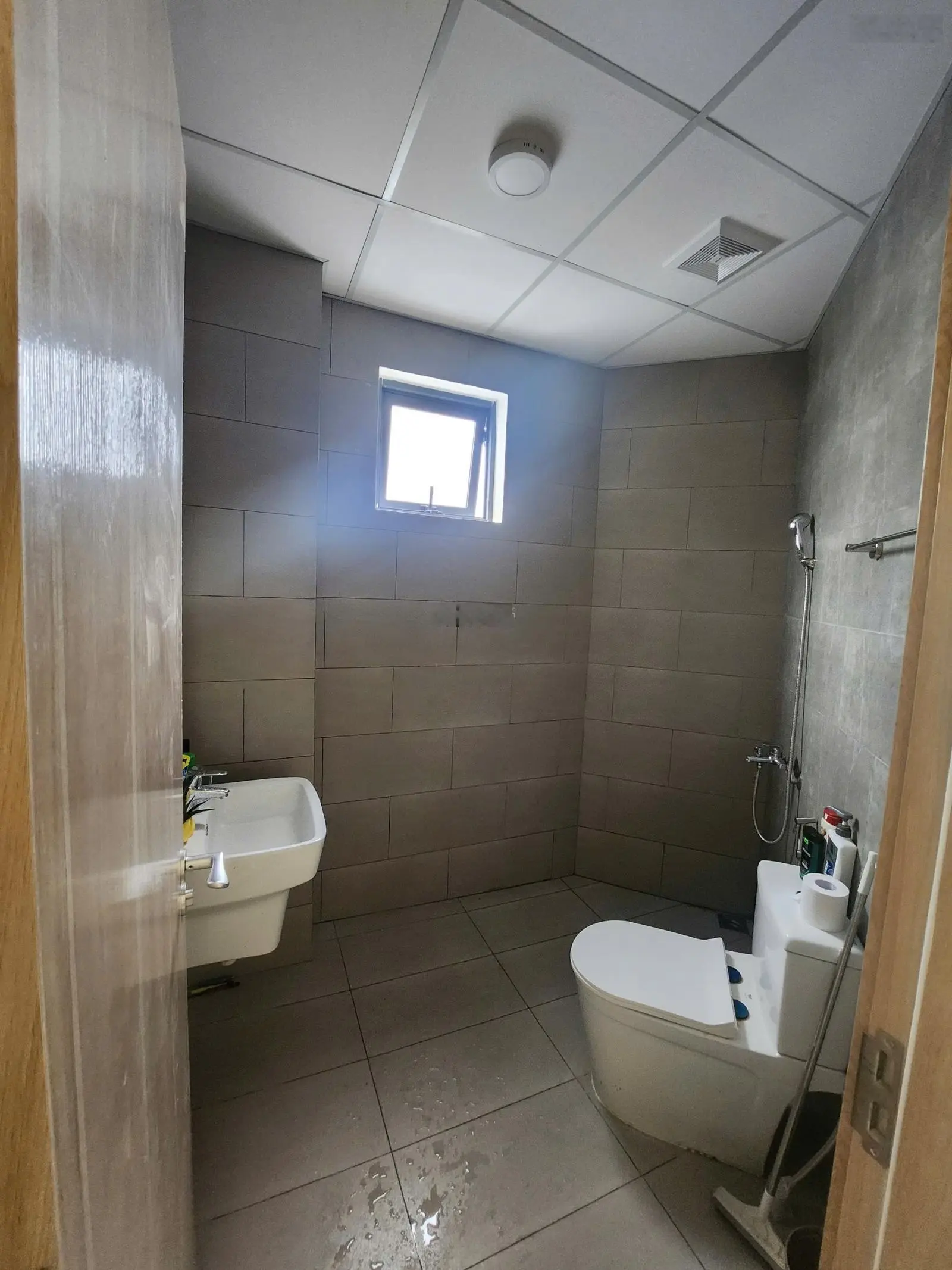 Nhà liền kề ngay góc Tây Sông Hậu GĐ2, 66m2, thuận tiện mua bán