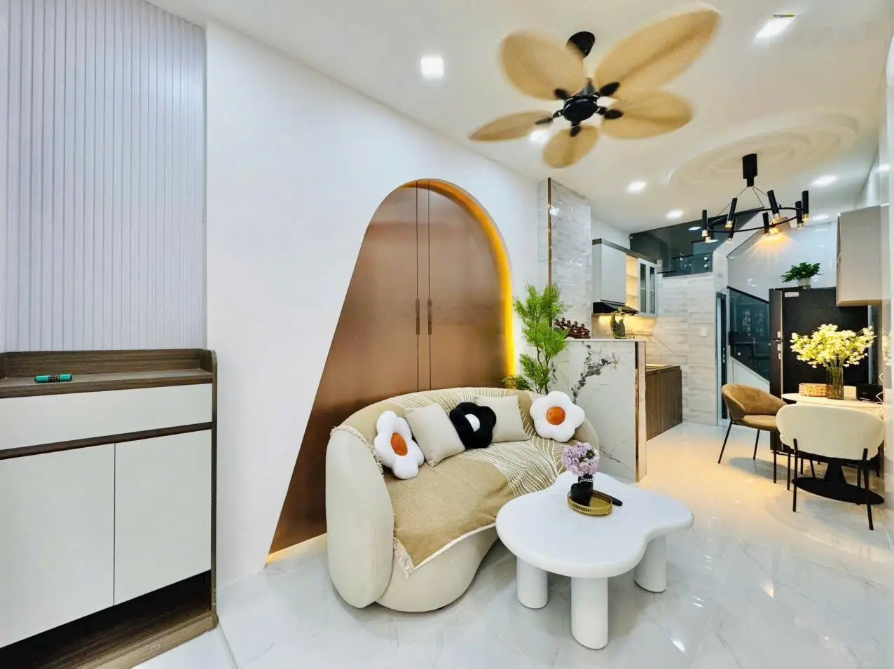 Chú Năm định cư bán gấp chỉ hơn 4 Tỷ nhà đang cho thuê 30Triệu/th ngay Bùi Hữu Nghĩa Quận 5 sổ sẵn