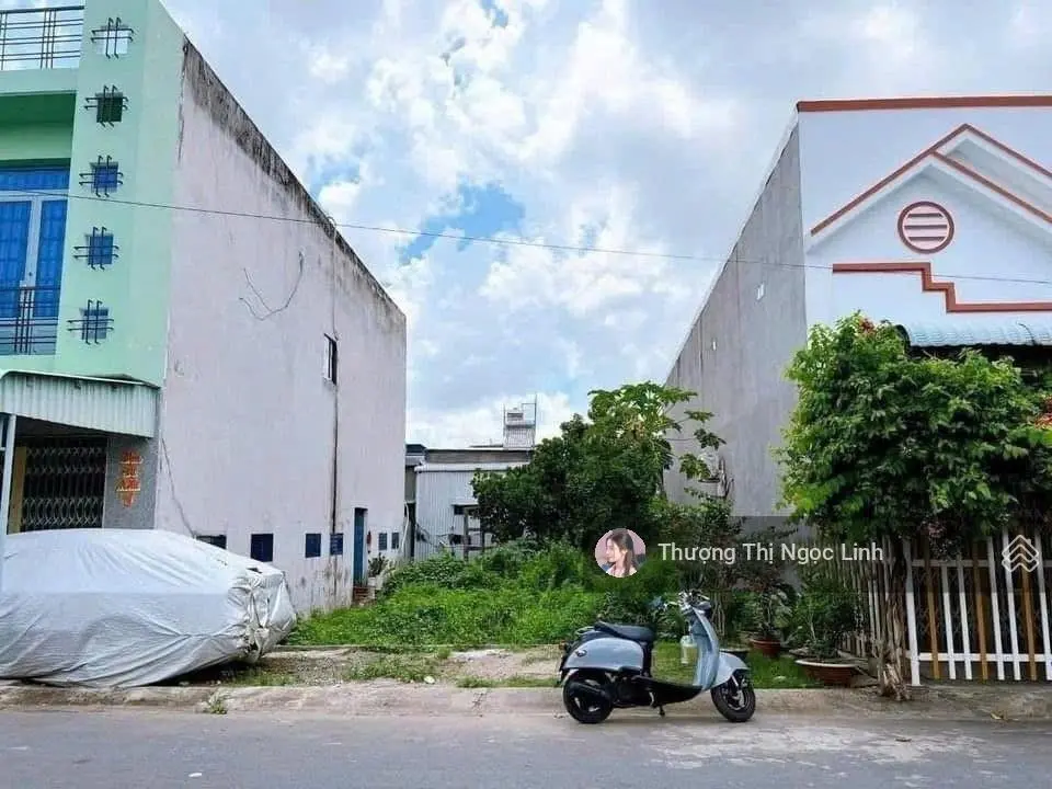 Bán gấp đất MT đường Trần Hưng Đạo, gần tòa án nhân dân huyện chợ Mới, An Giang. DT 120m2 SHR