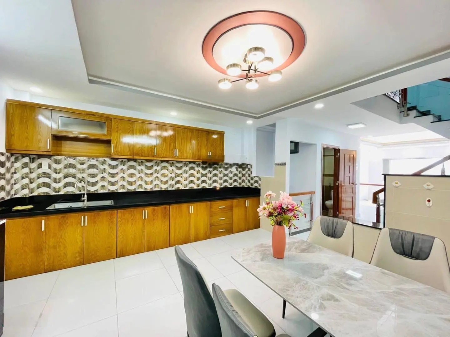 Bán lỗ gấp nhà gần trường mầm non phường 14, hẻm xe hơi Bình Thới, Quận 11. 0906 806 ***