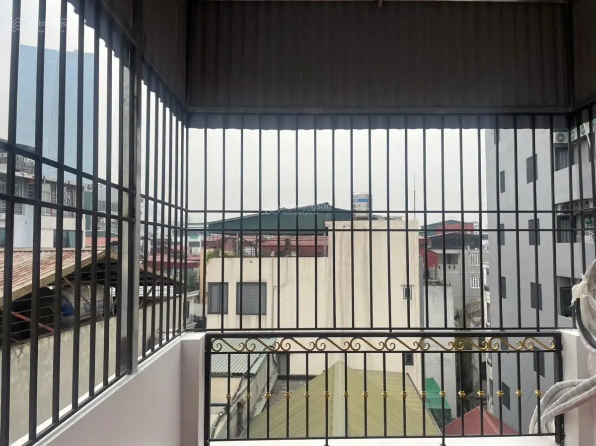Bán nhà mới xây 35m thang máy xịn ô tô cách 5m