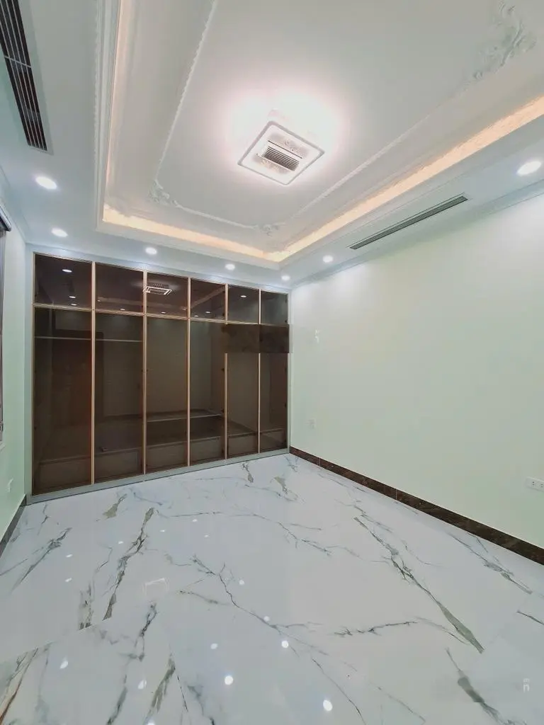Bán nhà mặt phố Nông Vụ, Long Biên, 80M2 X7 tầng x thang máy x gara, ô tô tránh, KD-LH 0989819365