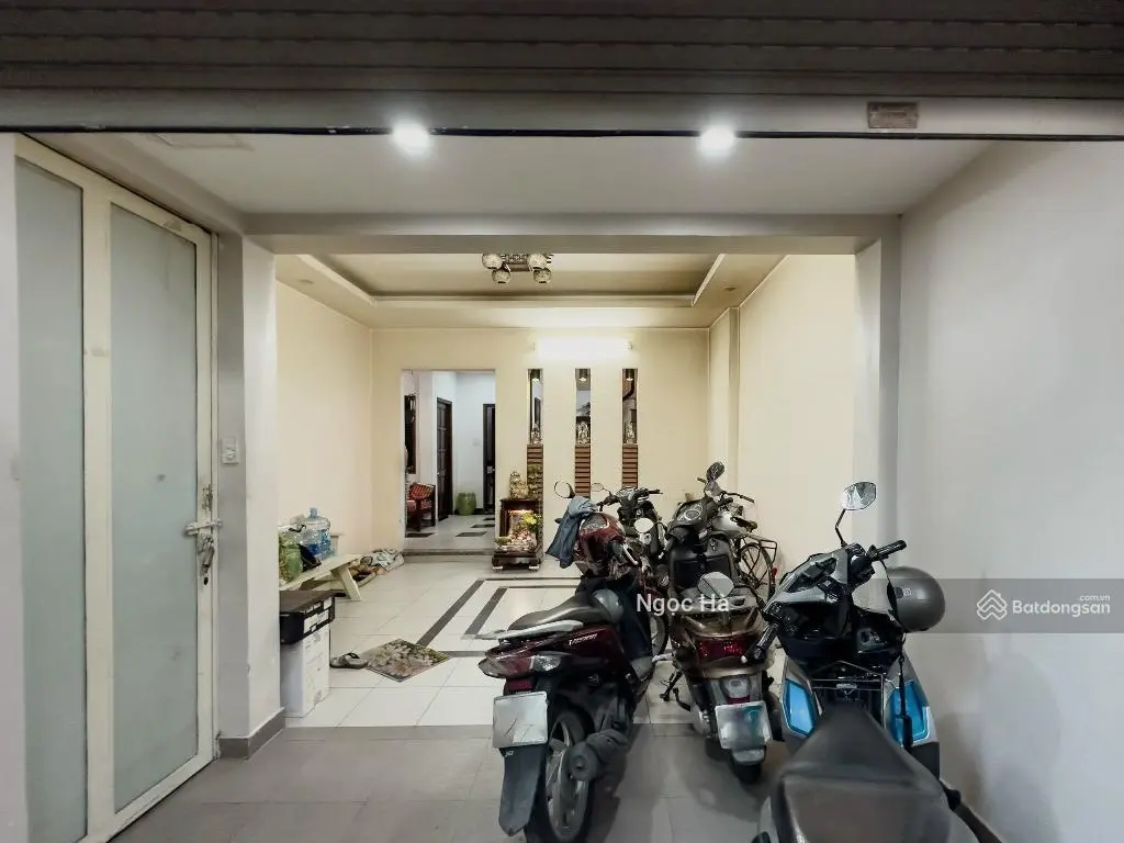 Bán nhà Diên Hồng quận Bình Thạnh - 8m x 15m - vuông vức - Hẻm xe hơi