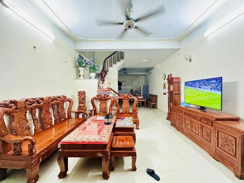 Tân Phong -Bắc Từ Liêm -Dân Xây Cực Kỳ Chắc Chắn DT 70m .Ngõ Rộng Ô Tô Nhỏ Đỗ Cửa 10m.9,3 Tỷ