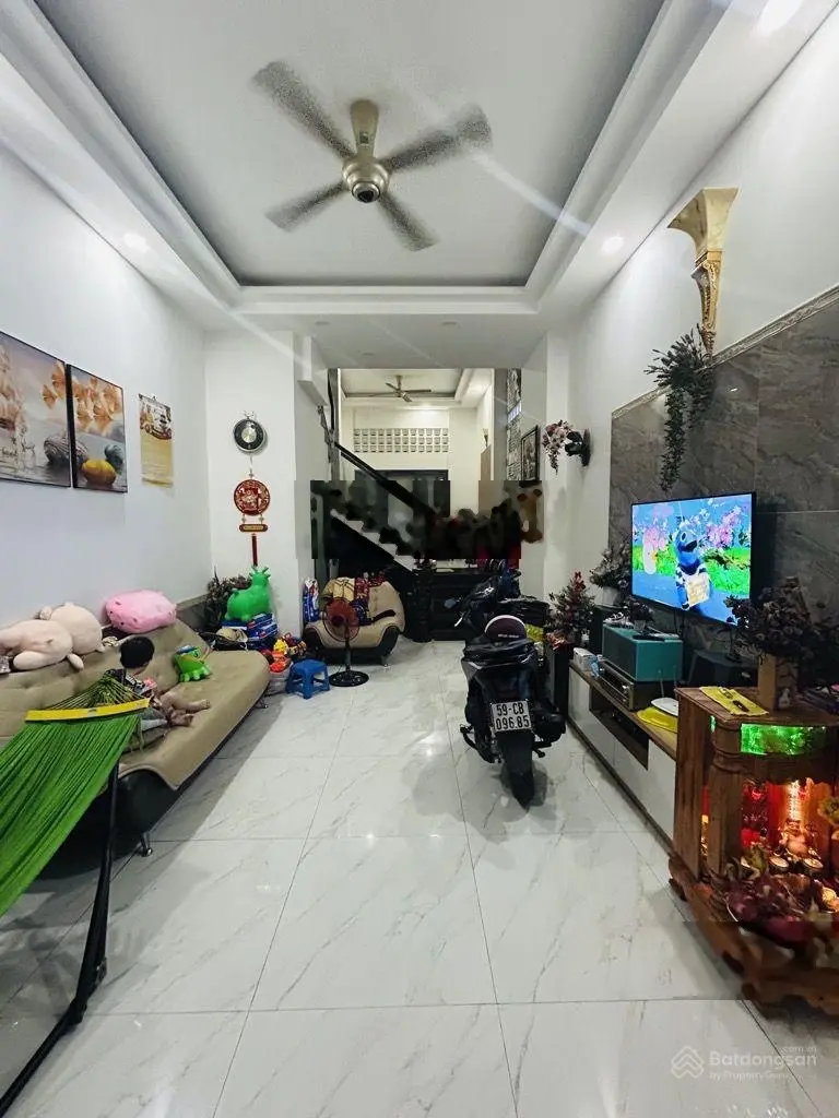 Nhà mới đón tết, đầy đủ công năng, mặt tiền hẻm xe hơi, phường vip tân hưng, quận 7.
